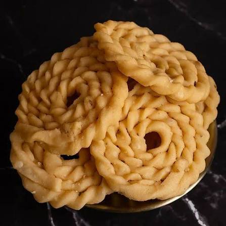 Traditional Indian Kai Murukku – Crispy Savoury Snack